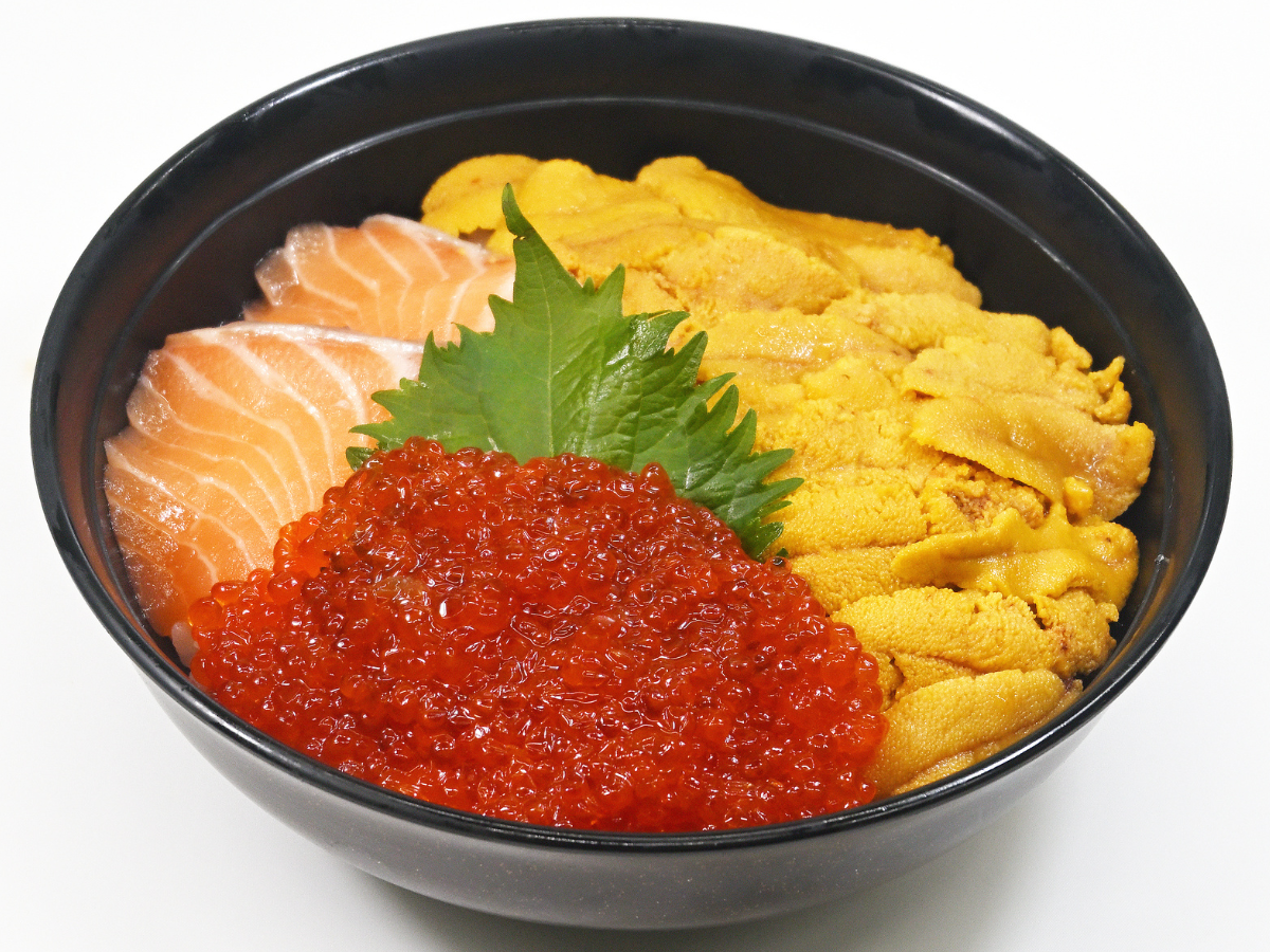 うにいくら丼